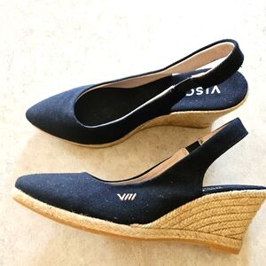 Viscata Barcelona New no tag. Size 8